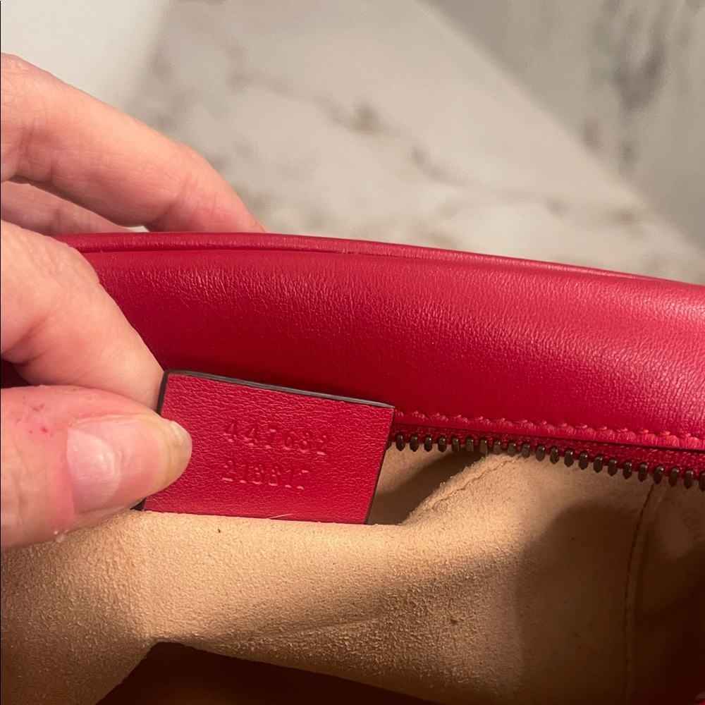 Gucci Red Crossbody Bag with Gold Accents - Picture 4 of 11